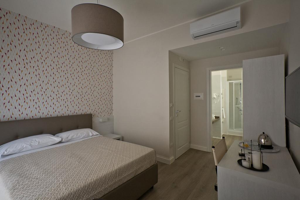Domus Roma Hotel Matera Bagian luar foto