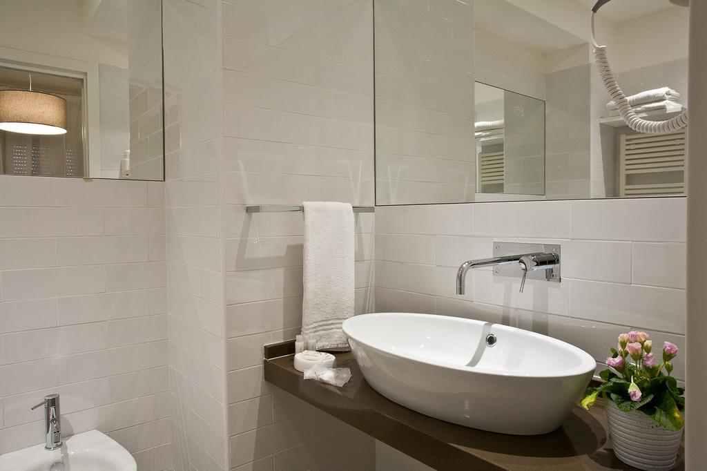 Domus Roma Hotel Matera Bagian luar foto